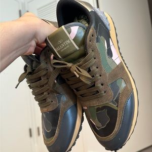 VALENTINO SNEAKERS